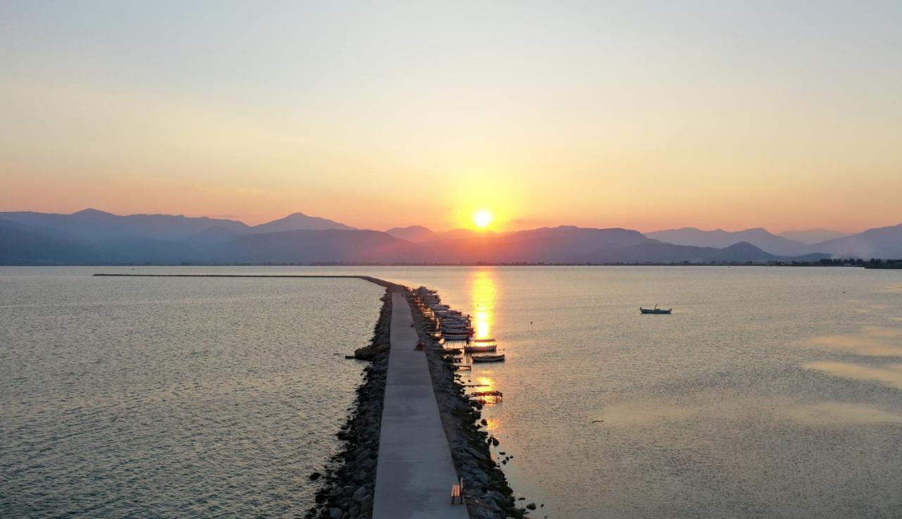 Margietta'S Suites Nafplio Exterior photo